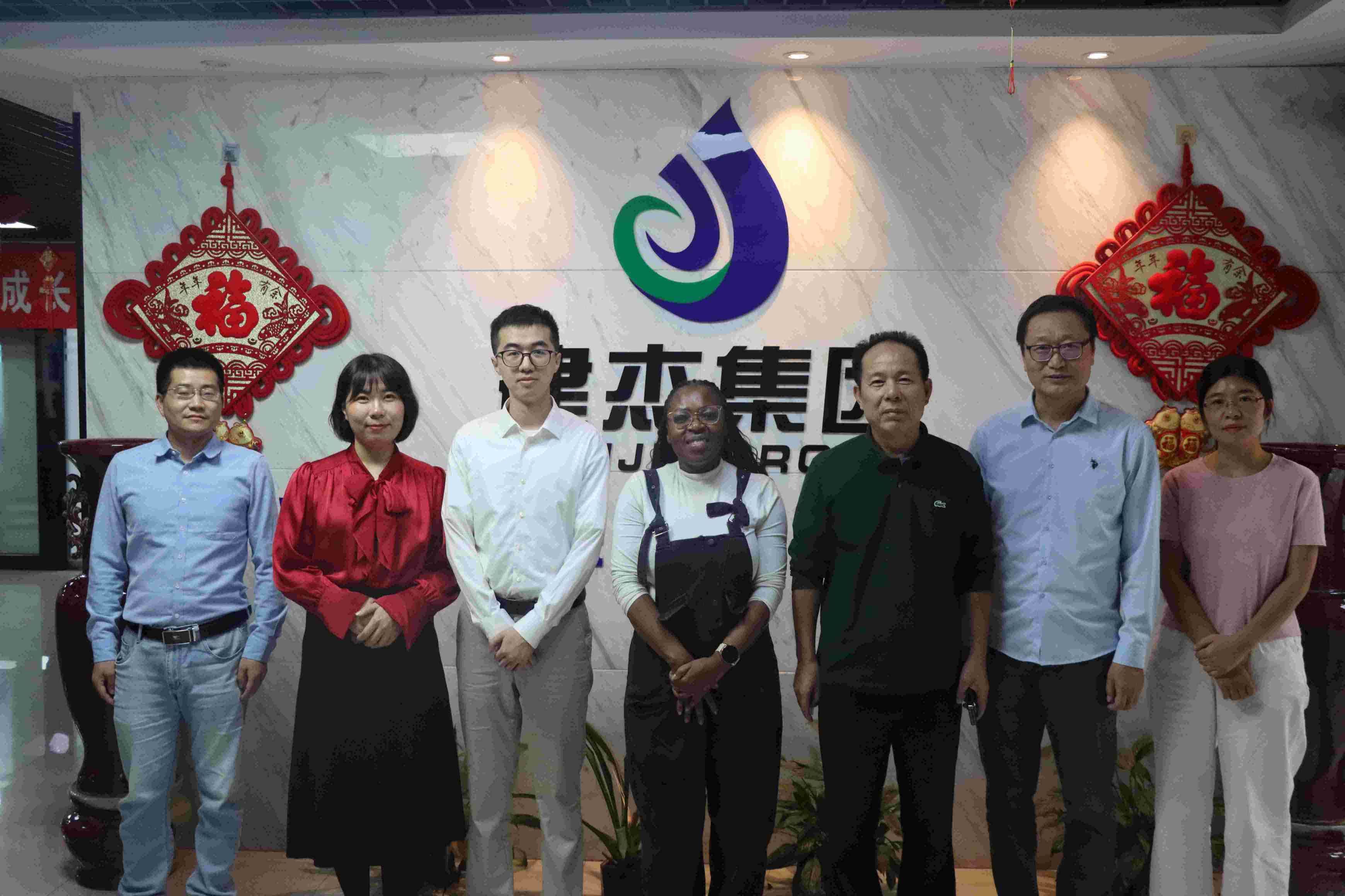 南非客户来访W66利来官网实业：共话经济炼铁新篇章！